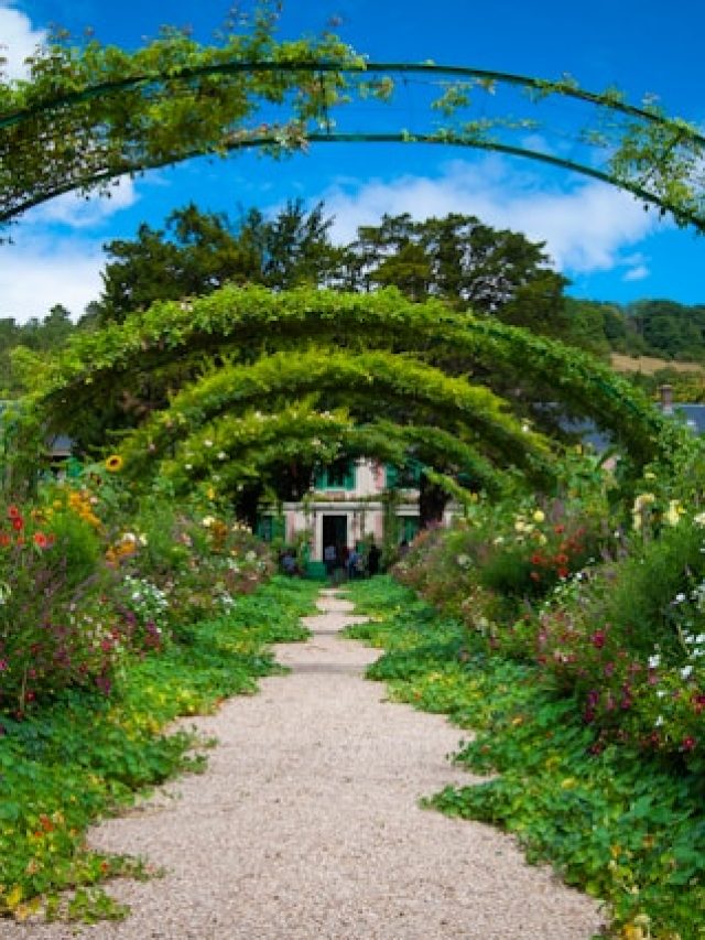 7 World's Most Beautiful Greenhouses